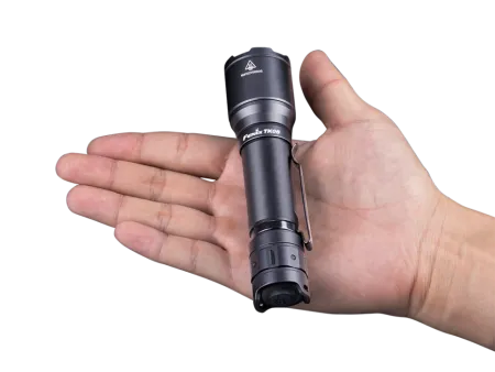 Фонарь Fenix тактический TK06 800 люмен