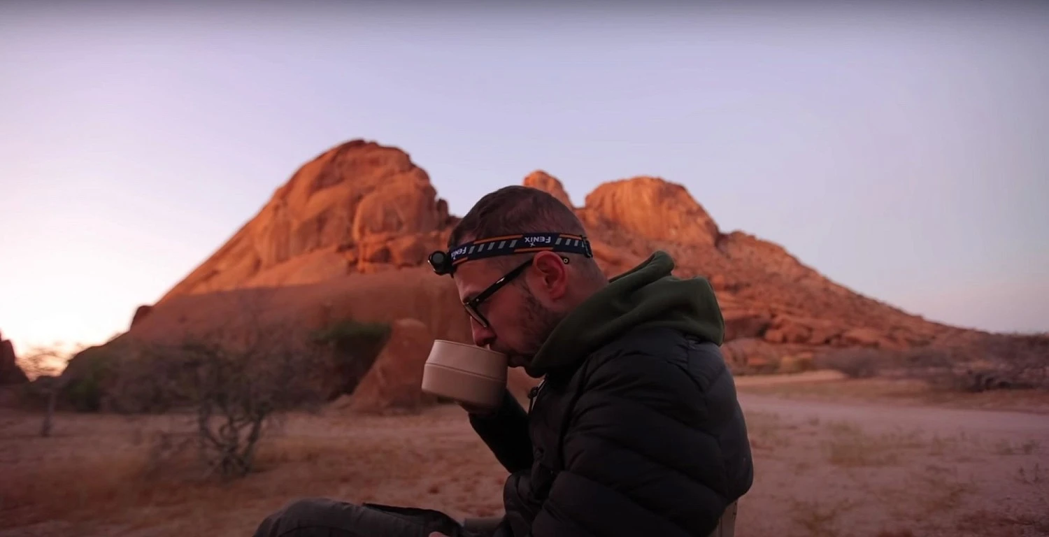 Антон Птушкин вместе с Fenix исследуют Намибию