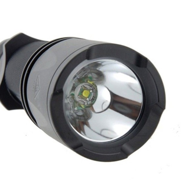 Уцененный товар Тактический фонарь FenixTK11 Cree(Состояние 4+Работает от АКБ без встроенной защиты(играет роль высота АКБ).Либо 2 шт. CR123A