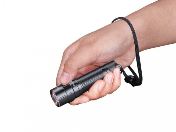 Фонарь Fenix E28R LUMINUS SST40 (холодный белый)