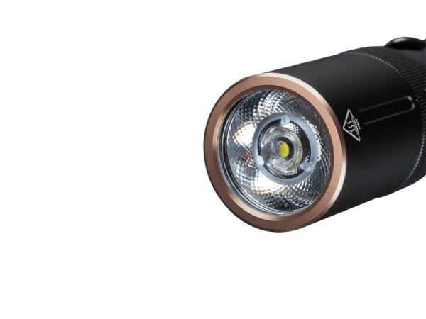 Фонарь Fenix E20 V2.0 Luminus SST20