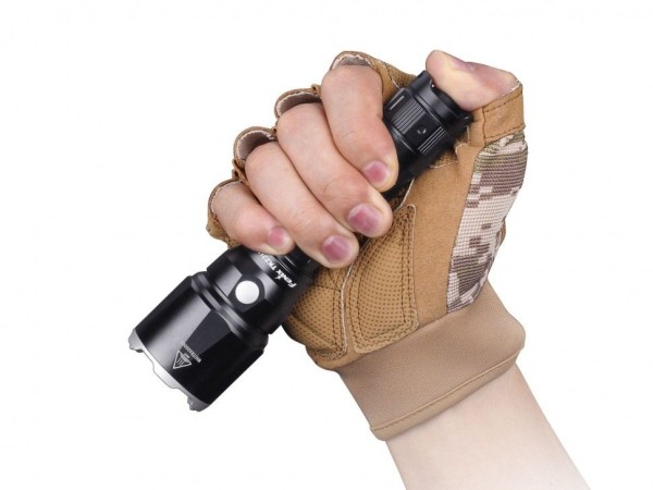 Фонарь Fenix TK22UE (1600 lm, 21700/18650)