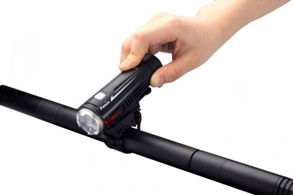 Велофара Fenix BC21R XM-L2 T6 natural white LED